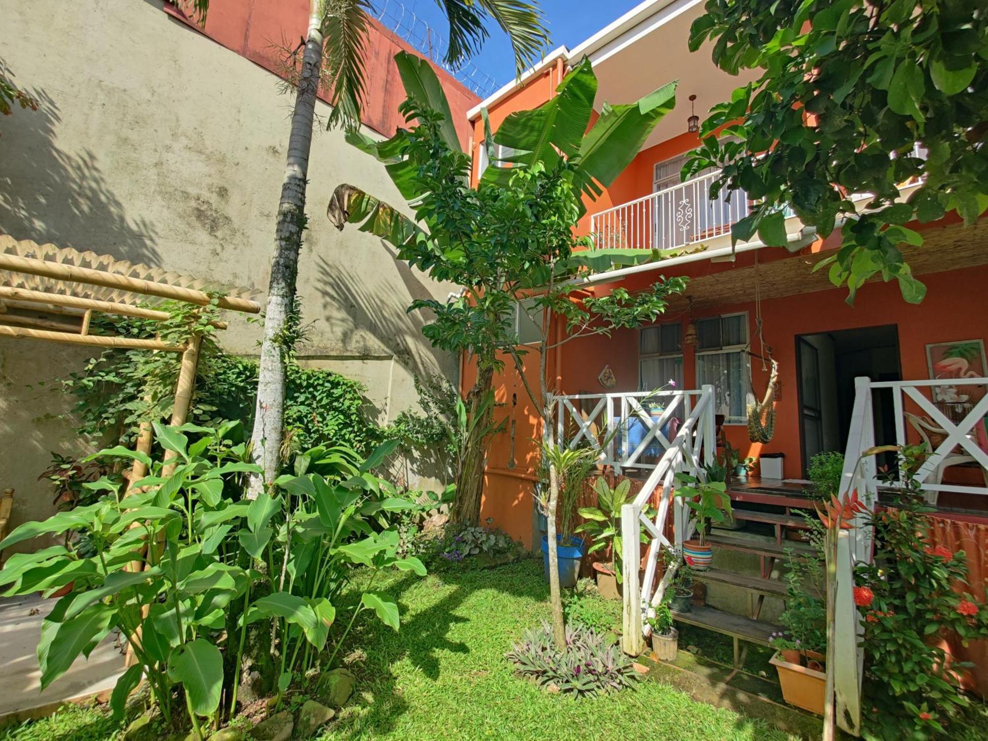 Casa De Lis Hotel & Tourist Info Centre 图里亚尔瓦 外观 照片